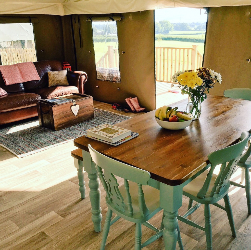 Just 30 minutes from Exeter in the car and you could be luxury glamping at gorgeous Midleydown! copyright: Exploring exeter 2017