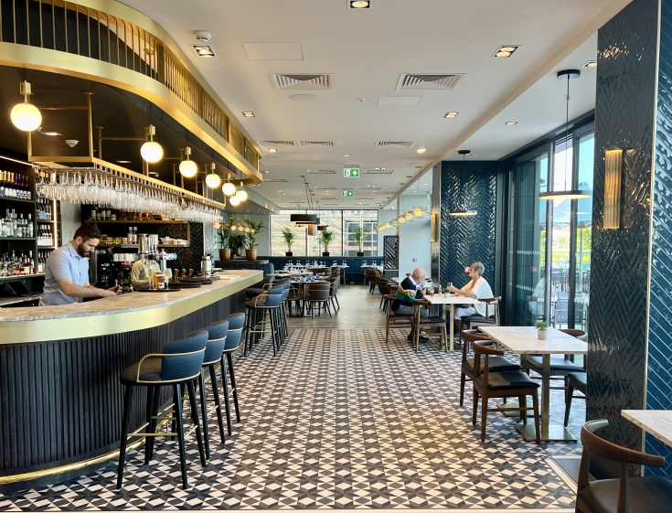 Mercure Paignton Hotel bar and restaurant