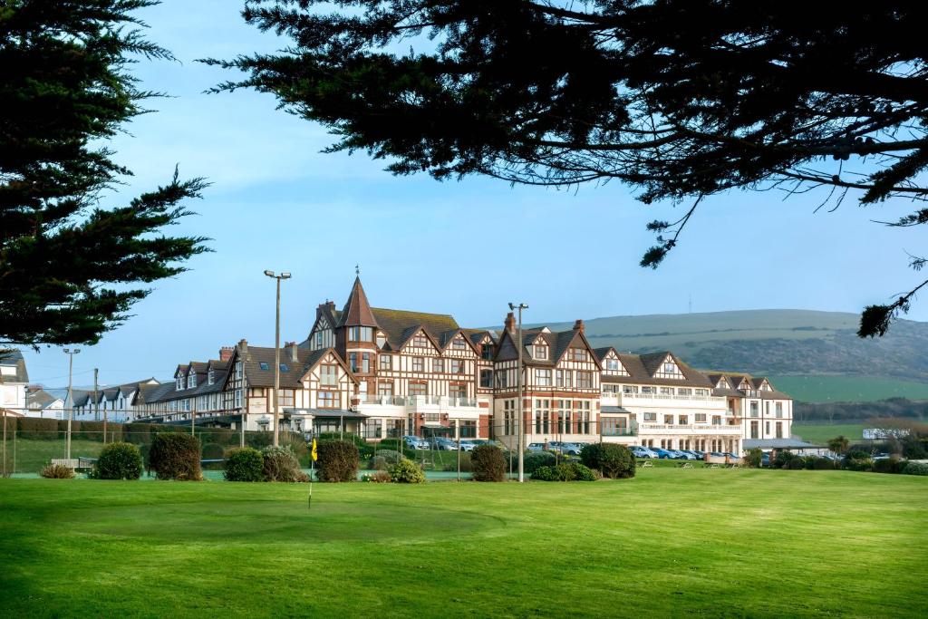 Devon Staycation: Woolacombe Bay Hotel, image from Booking.com